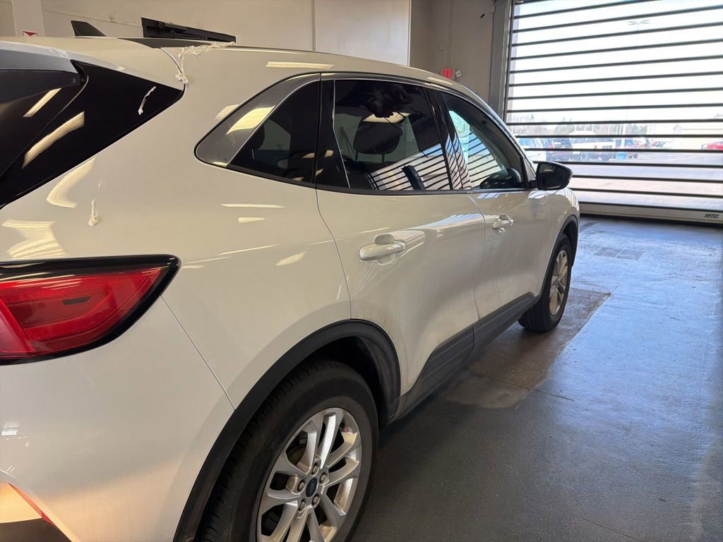 Certified 2021 Ford Escape SE w/ Convenience Package image 2