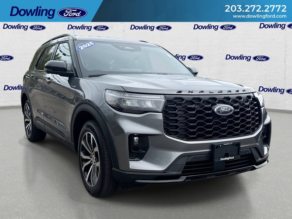 Certified 2025 Ford Explorer ST-Line AWD/4WD image 1