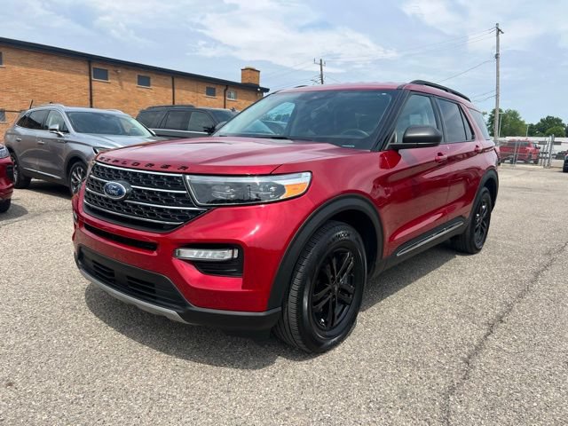 Certified 2024 Ford Explorer XLT w/ Equipment Group 202A AWD/4WD image 29