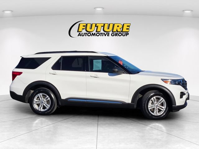 Certified 2023 Ford Explorer XLT AWD/4WD image 3