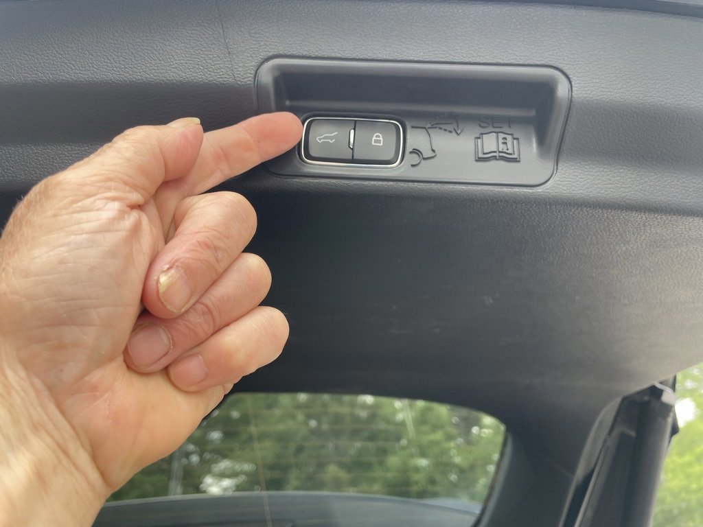 Certified 2022 Ford Explorer XLT image 21