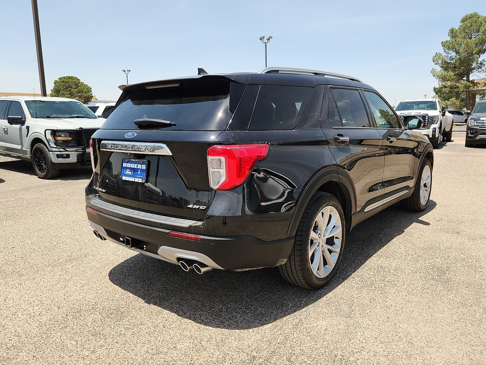 Certified 2023 Ford Explorer Platinum w/ Technology Package AWD/4WD image 7