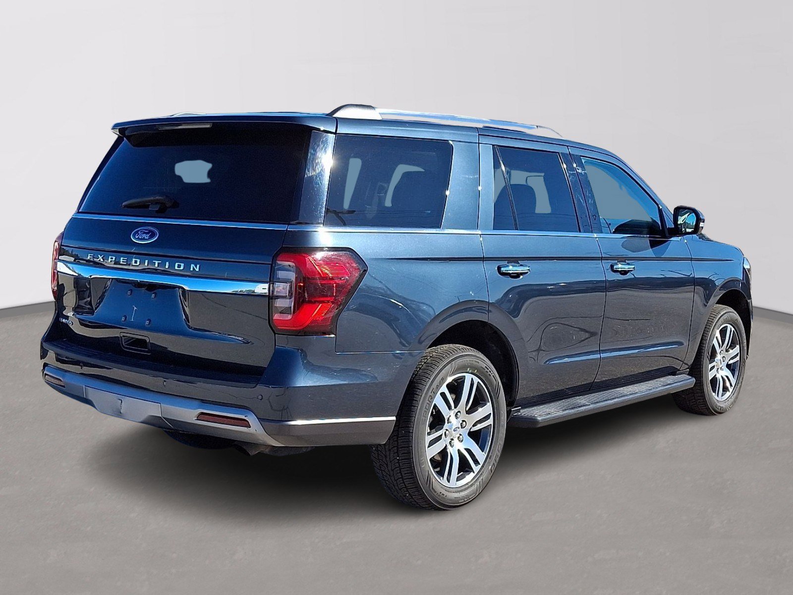 Certified 2024 Ford Expedition Limited image 6