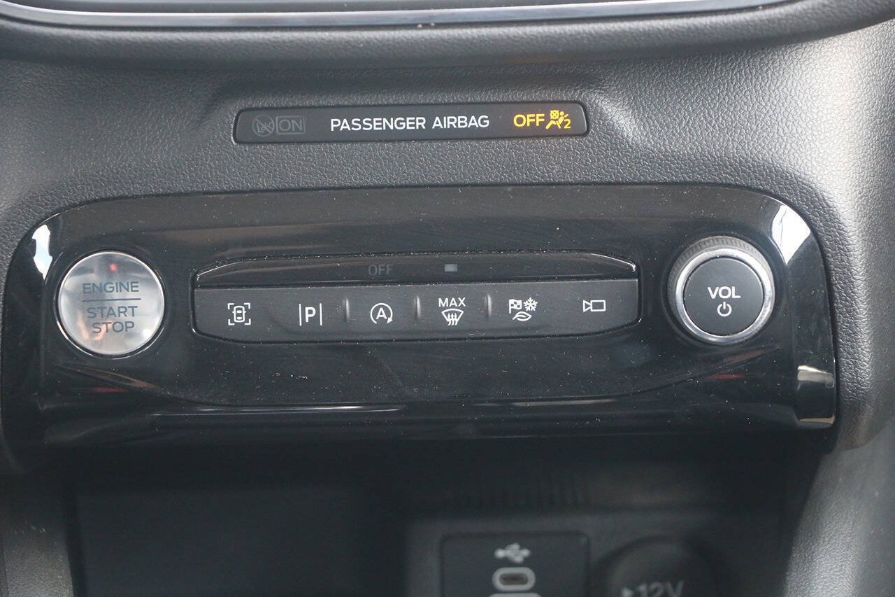 Certified 2024 Ford Escape Platinum AWD/4WD image 26