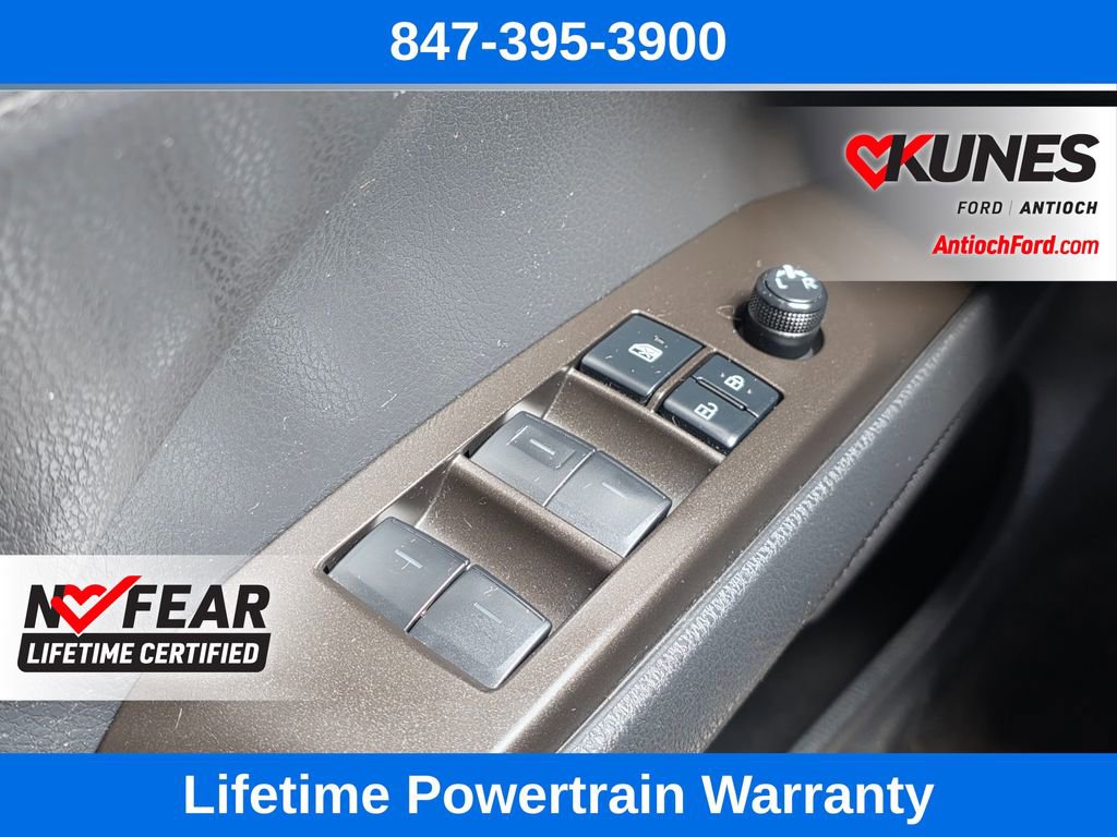 Used 2021 Toyota Camry SE w/ Cold Weather Package image 39