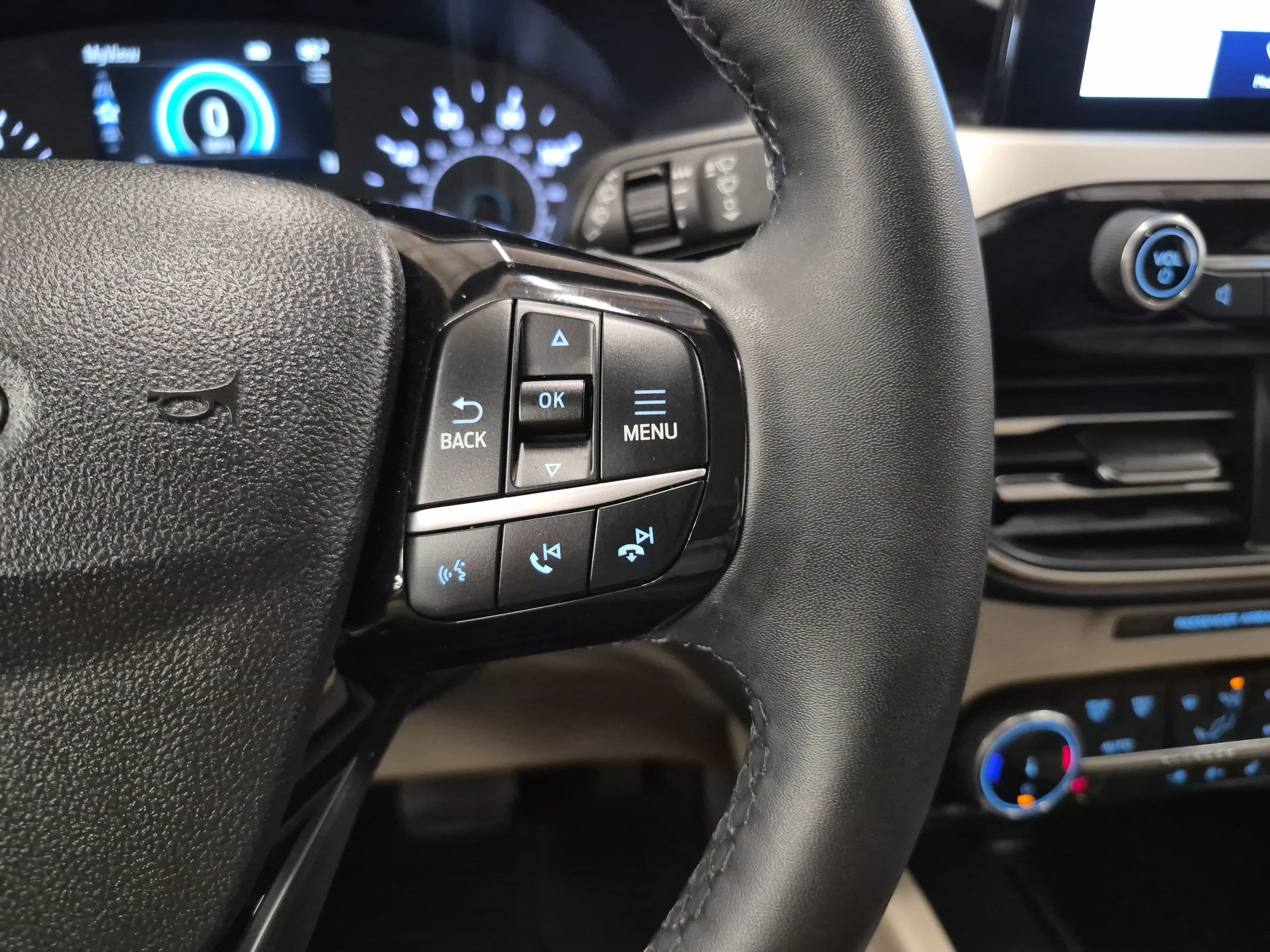 Certified 2022 Ford Escape SEL AWD/4WD image 26