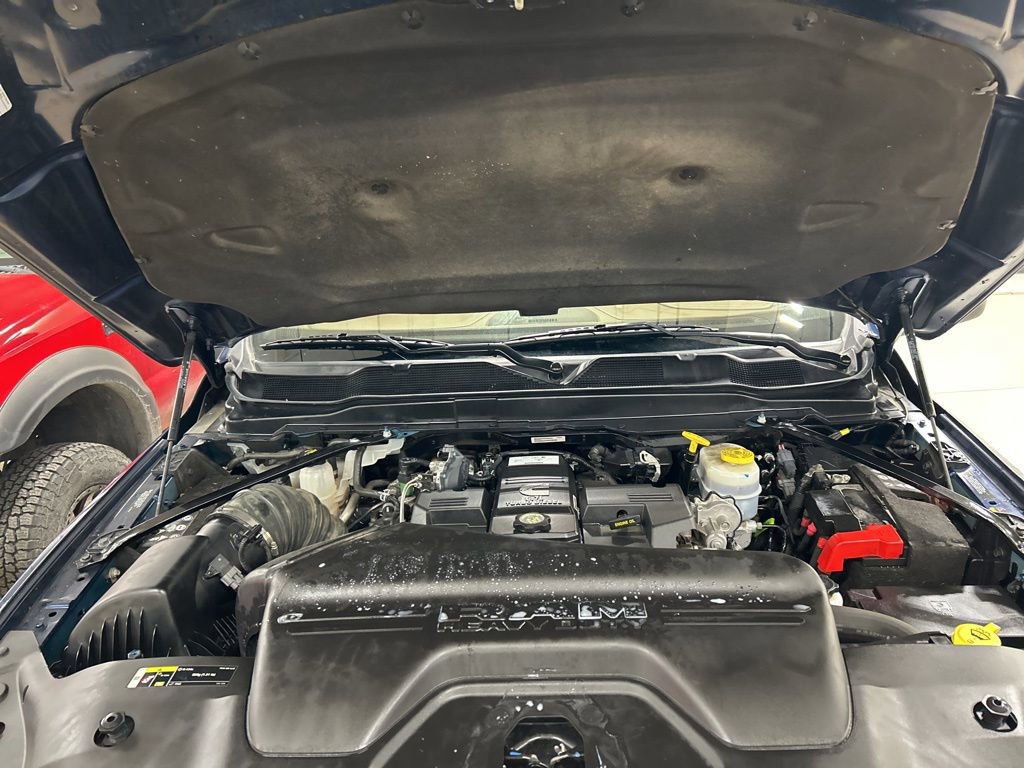 Used 2024 RAM 3500 Limited w/ Towing Technology Group image 28