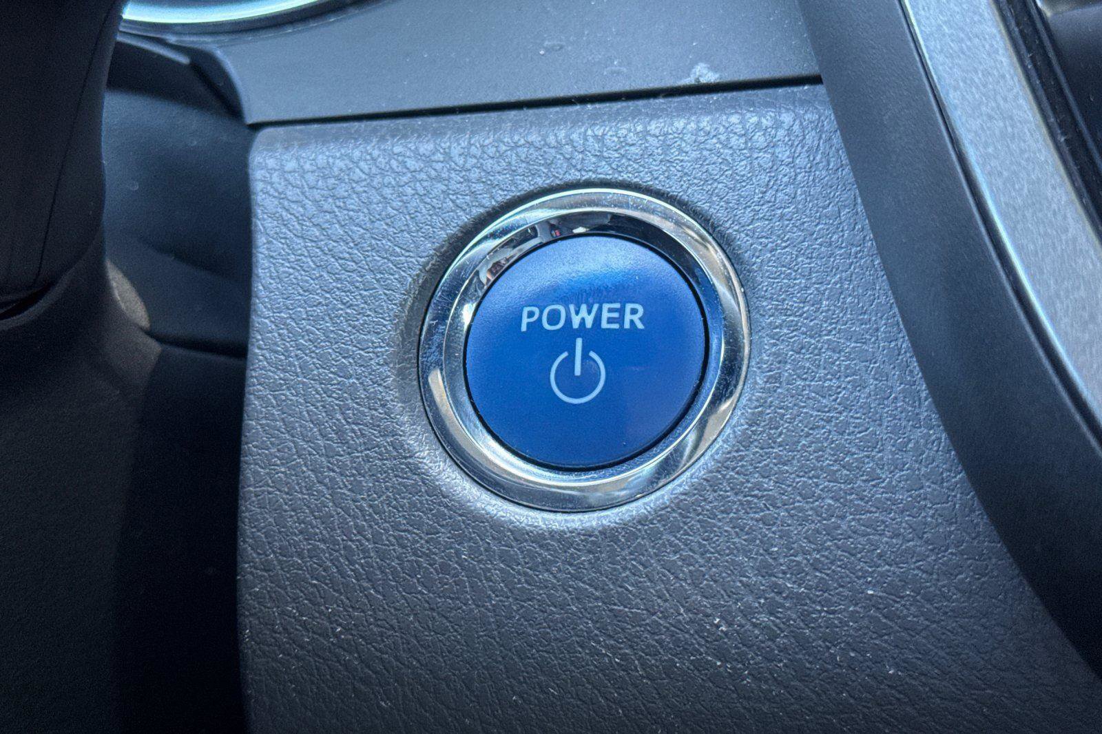 Used 2018 Toyota Camry SE w/ Audio Package FWD image 24