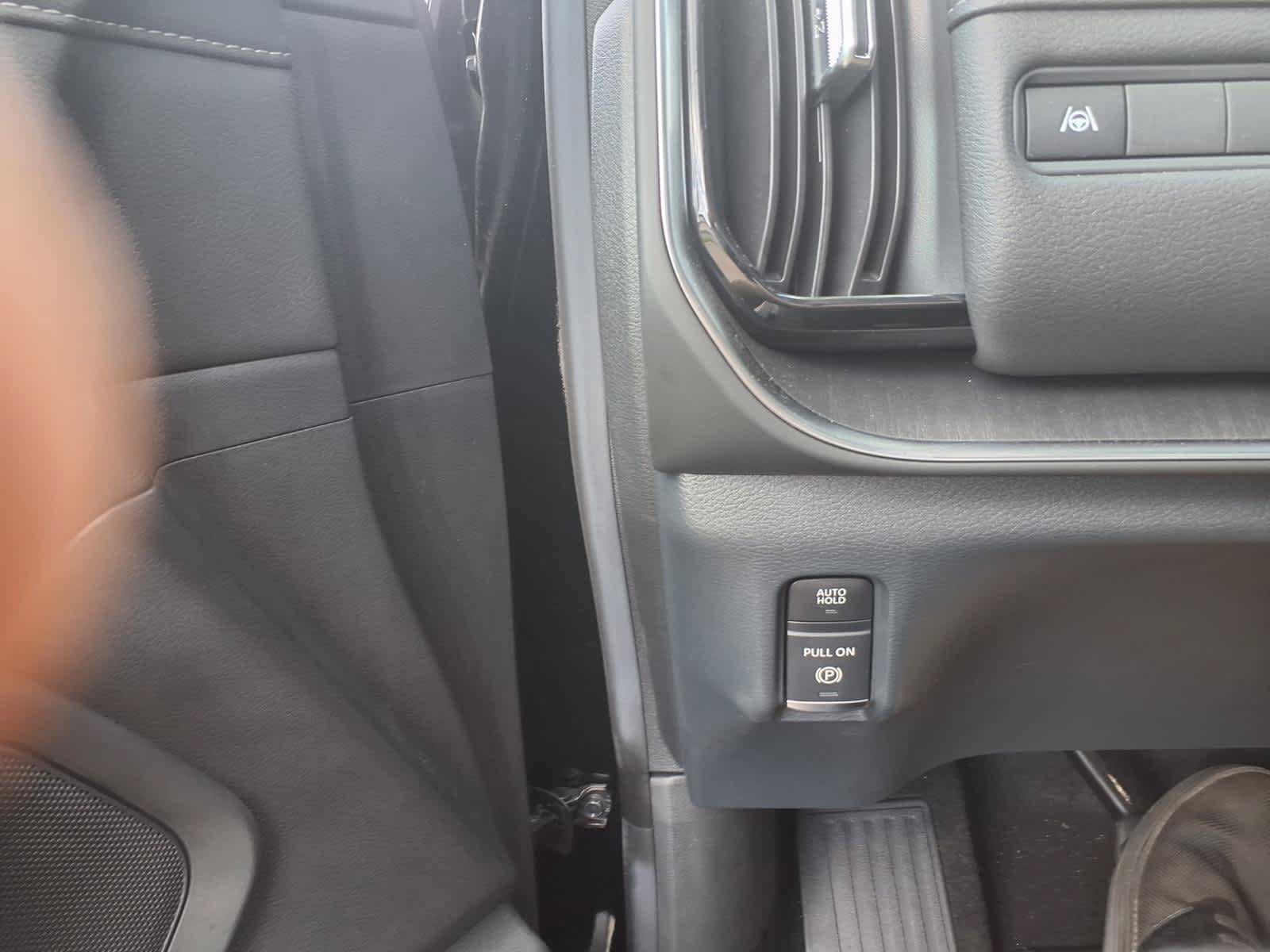 Used 2025 Nissan Armada SV AWD/4WD image 15