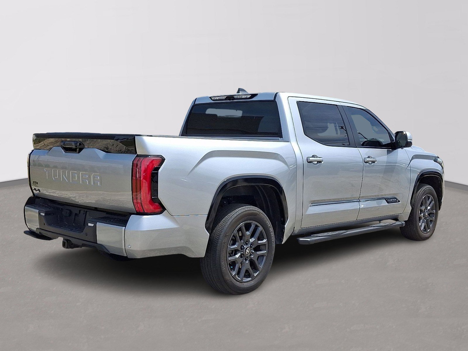 Used 2025 Toyota Tundra Platinum AWD/4WD image 6