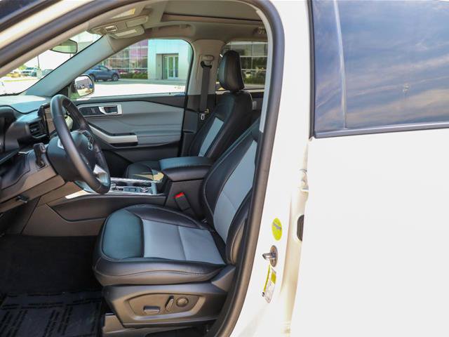 Certified 2024 Ford Explorer XLT w/ XLT Sport Appearance Package AWD/4WD image 22