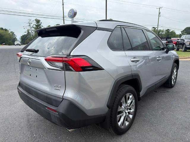 Used 2020 Toyota RAV4 XLE Premium AWD/4WD image 5