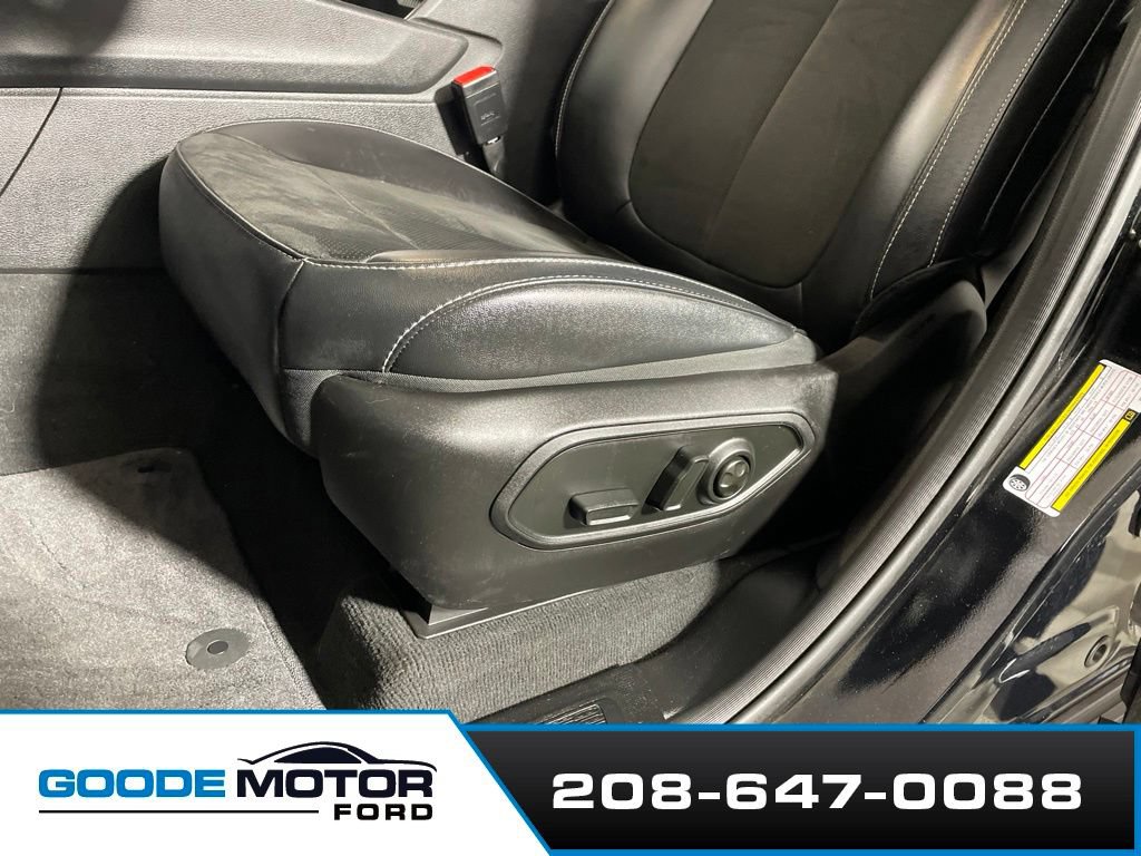 Used 2023 Jeep Grand Cherokee Altitude AWD/4WD image 11