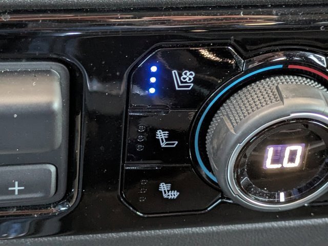 Used 2024 Chevrolet Silverado 2500 LTZ w/ LTZ Convenience Package image 29