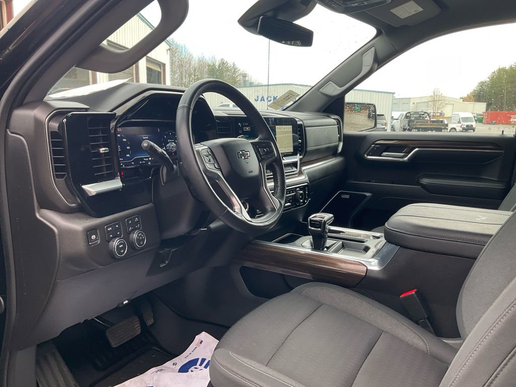 Used 2024 Chevrolet Silverado 1500 RST w/ Convenience Package II AWD/4WD image 15