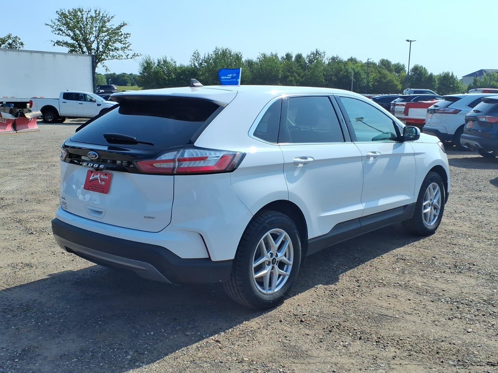 Certified 2024 Ford Edge SEL AWD/4WD image 6