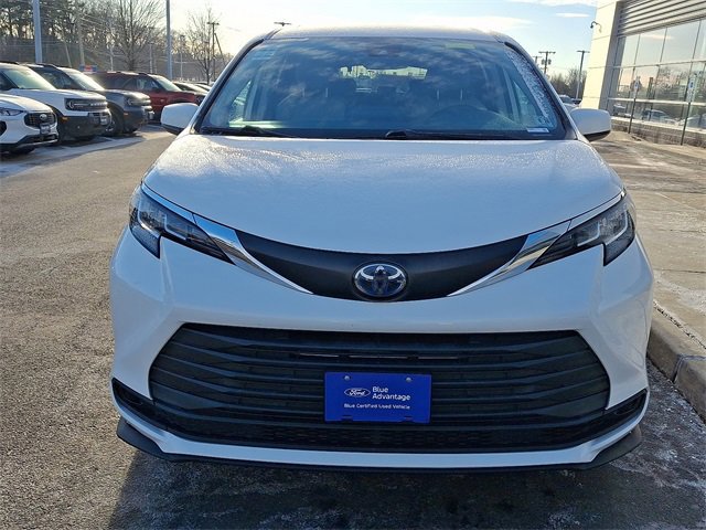 Used 2021 Toyota Sienna LE image 7