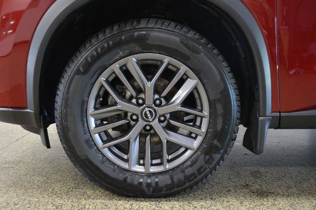 Used 2024 Nissan Rogue S AWD/4WD image 11