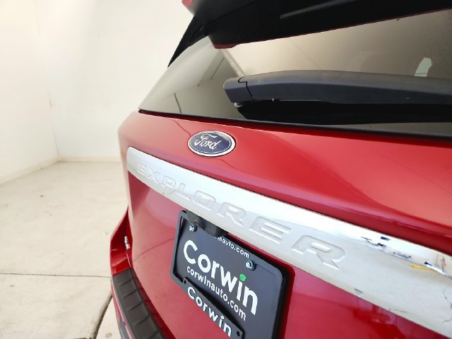 Certified 2024 Ford Explorer XLT AWD/4WD image 32