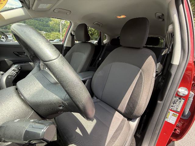 Used 2025 Hyundai Kona SEL AWD/4WD image 5