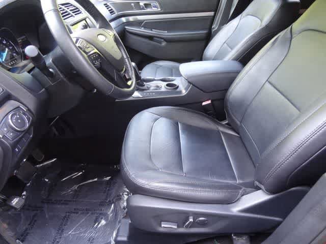 Certified 2018 Ford Explorer XLT w/ Equipment Group 202A FWD image 6