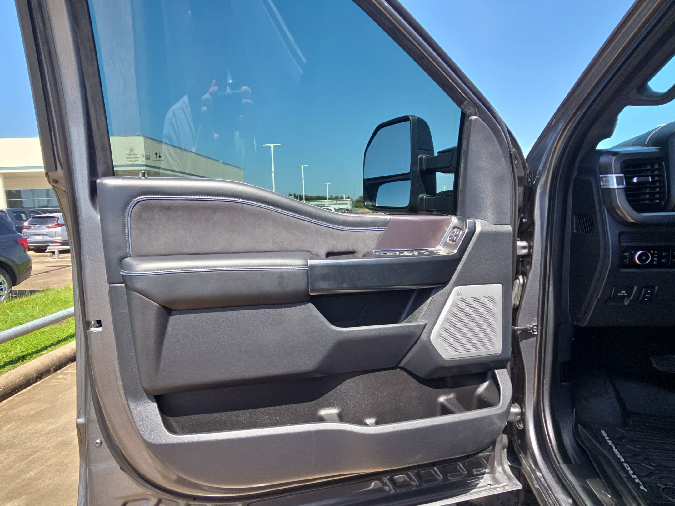 Certified 2026 Ford F250 Platinum w/ Tremor Off-Road Package AWD/4WD image 13