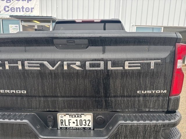 Used 2020 Chevrolet Silverado 1500 Custom w/ Custom Value Package image 9