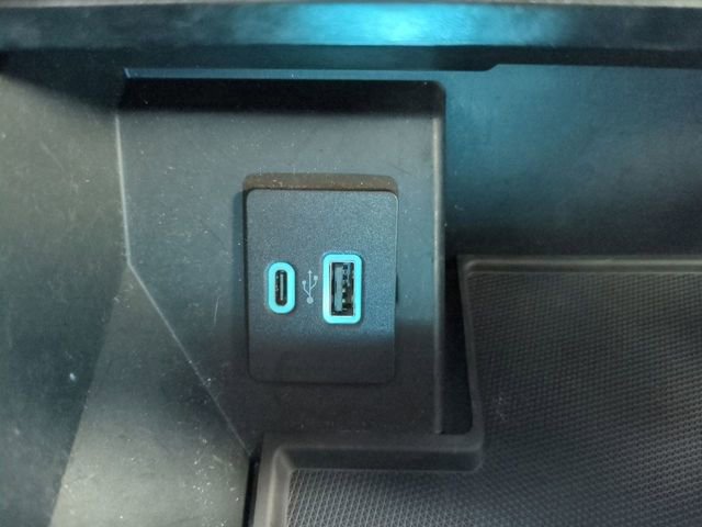 Certified 2021 Ford F150 Lariat w/ Equipment Group 502A High image 23