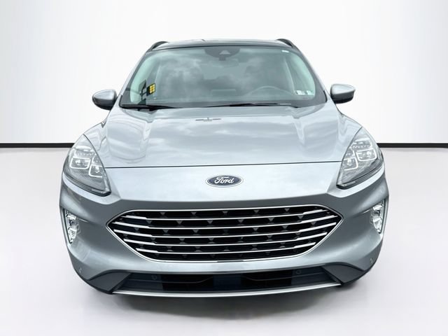 Certified 2022 Ford Escape Titanium w/ Titanium Elite Package AWD/4WD image 3