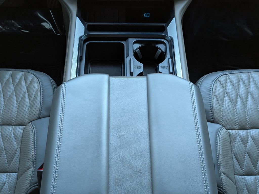 Certified 2025 Ford F250 Platinum w/ Platinum Plus Package image 19