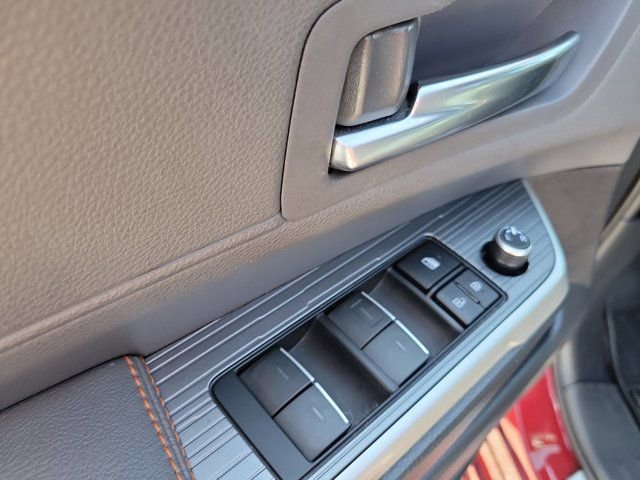 Used 2022 Toyota Sienna XSE image 23