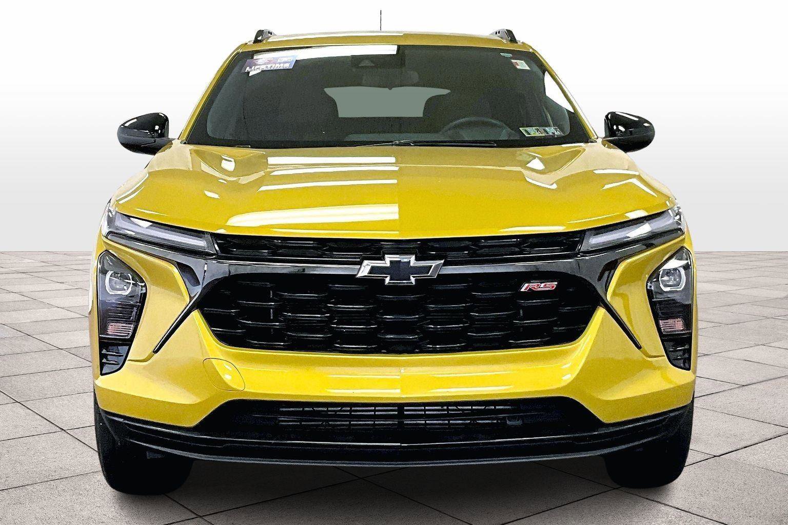 Used 2024 Chevrolet Trax RS w/ Driver Confidence Package image 3