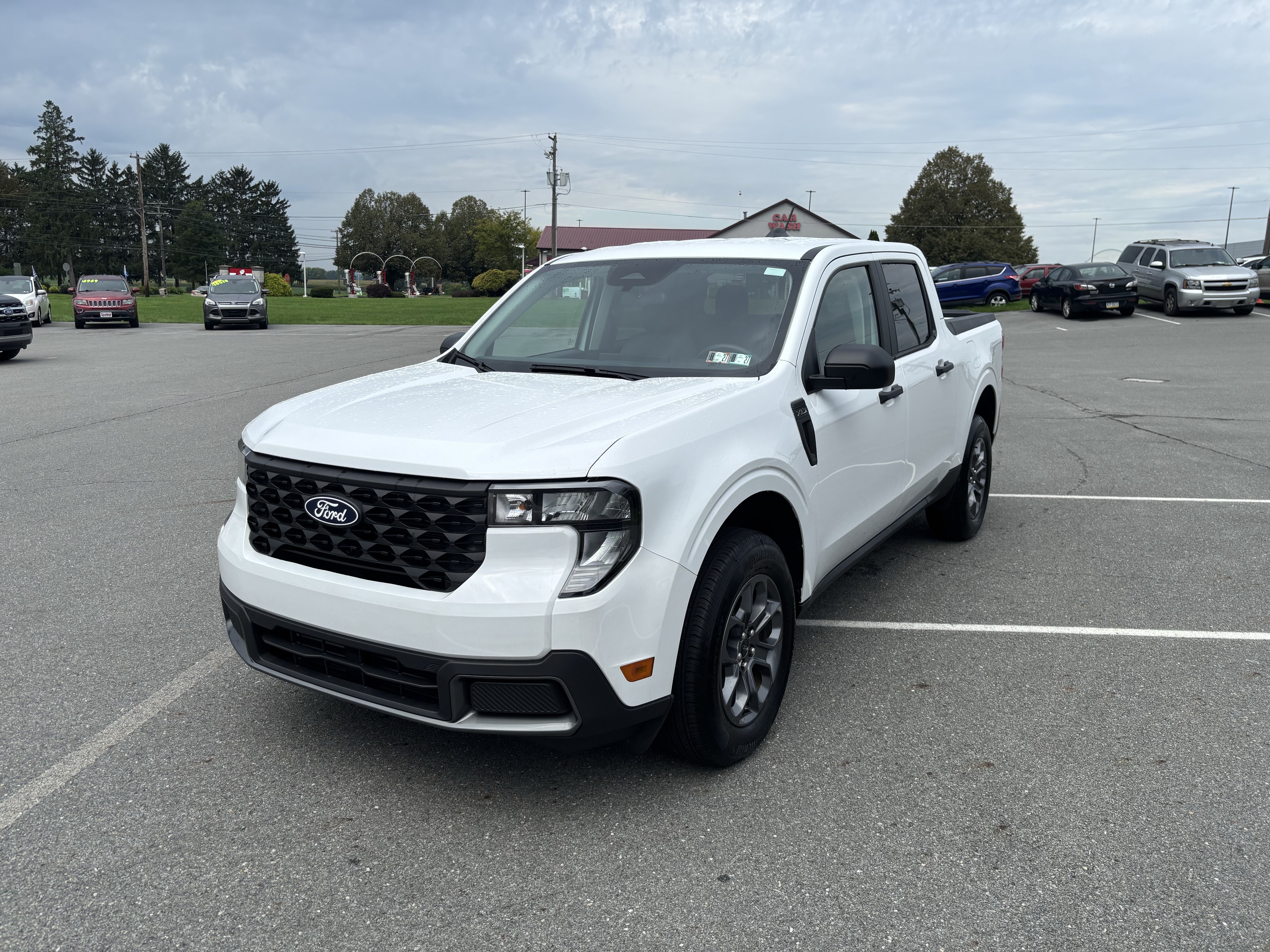 Certified 2025 Ford Maverick XLT w/ Equipment Group 302A AWD/4WD image 3