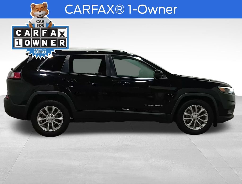 Used 2019 Jeep Cherokee Latitude w/ Cold Weather Group FWD image 2