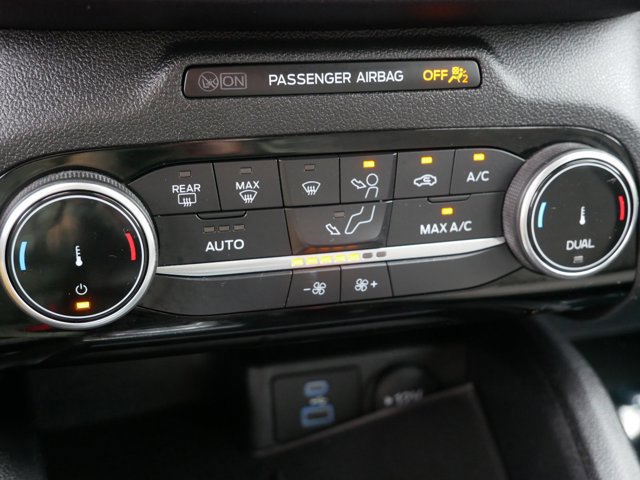 Certified 2022 Ford Escape SE w/ SE Sport Appearance Package image 26