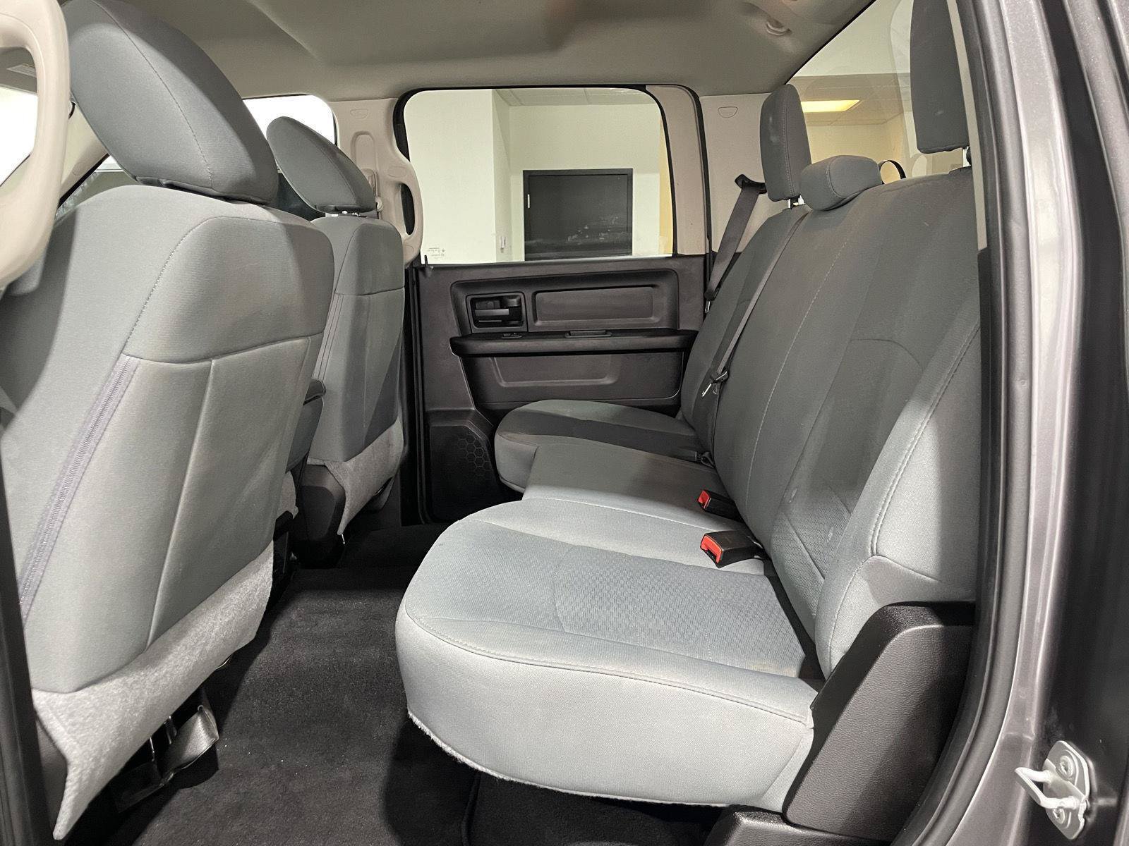 Used 2019 RAM 1500 Express w/ Express Value Package AWD/4WD image 21