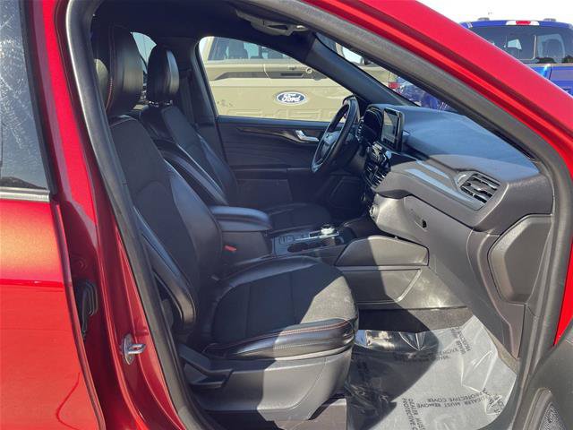 Certified 2025 Ford Escape ST-Line Select AWD/4WD image 18