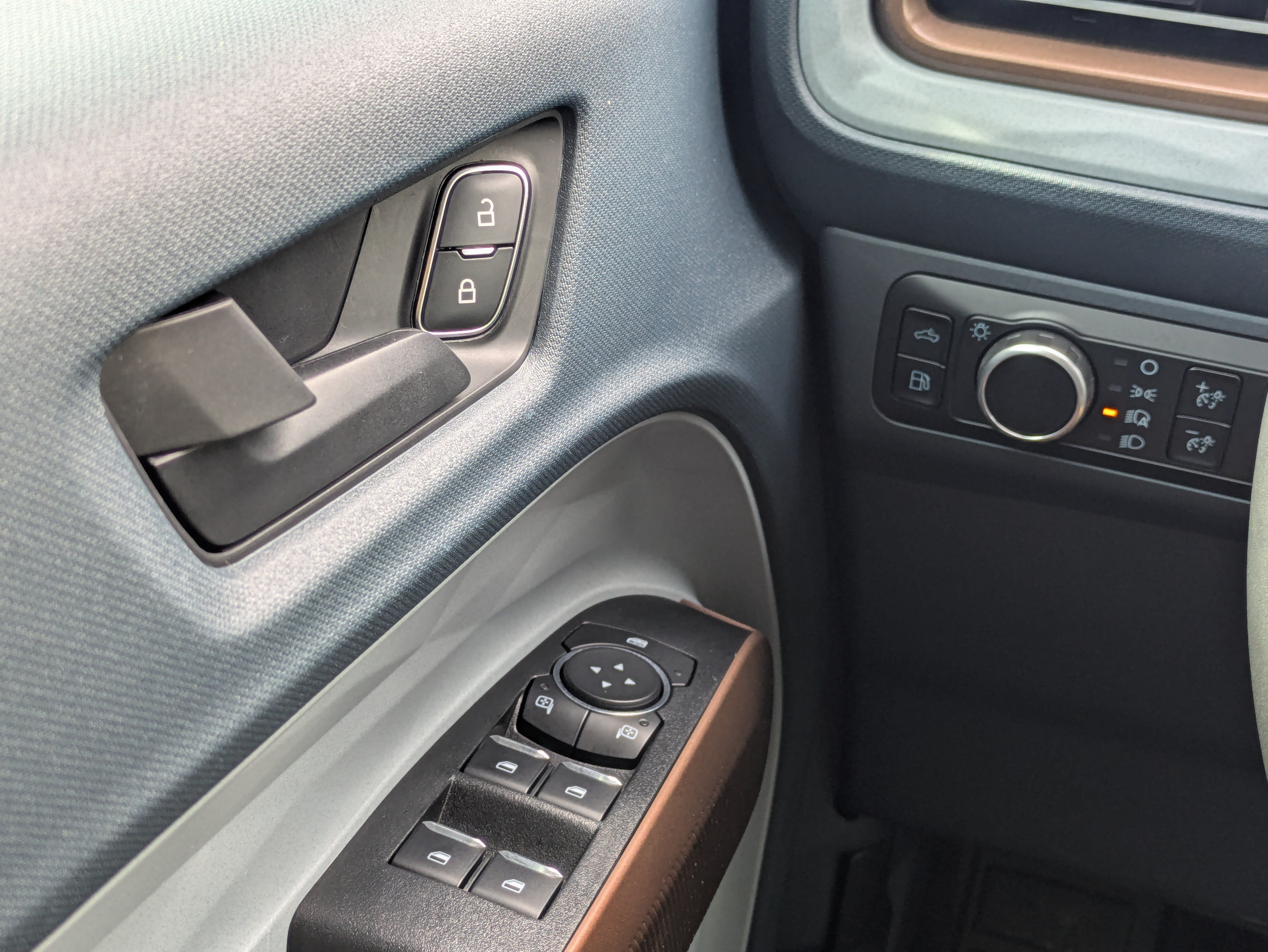 Certified 2024 Ford Maverick Lariat FWD image 27