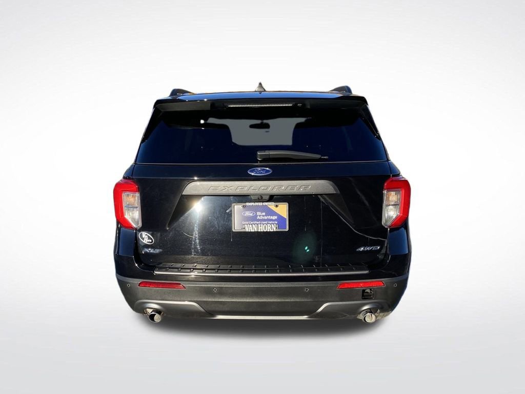 Certified 2023 Ford Explorer XLT w/ Equipment Group 202A image 15