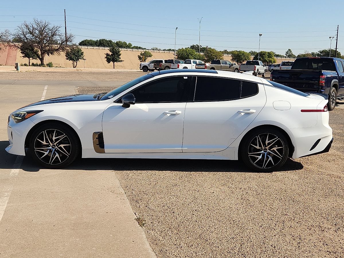 Used 2022 Kia Stinger GT-Line w/ Sun & Sound Package AWD/4WD image 2
