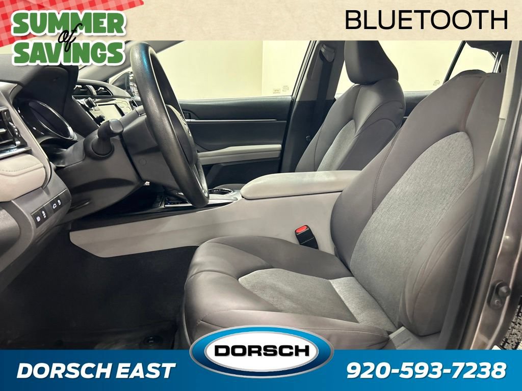 Used 2018 Toyota Camry LE FWD image 4