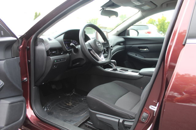 Used 2024 Nissan Sentra SV FWD image 22