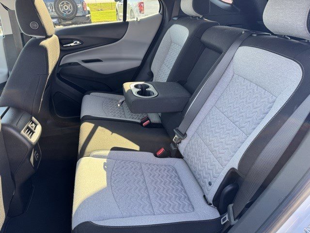 Used 2023 Chevrolet Equinox LT w/ Driver Convenience Package image 24