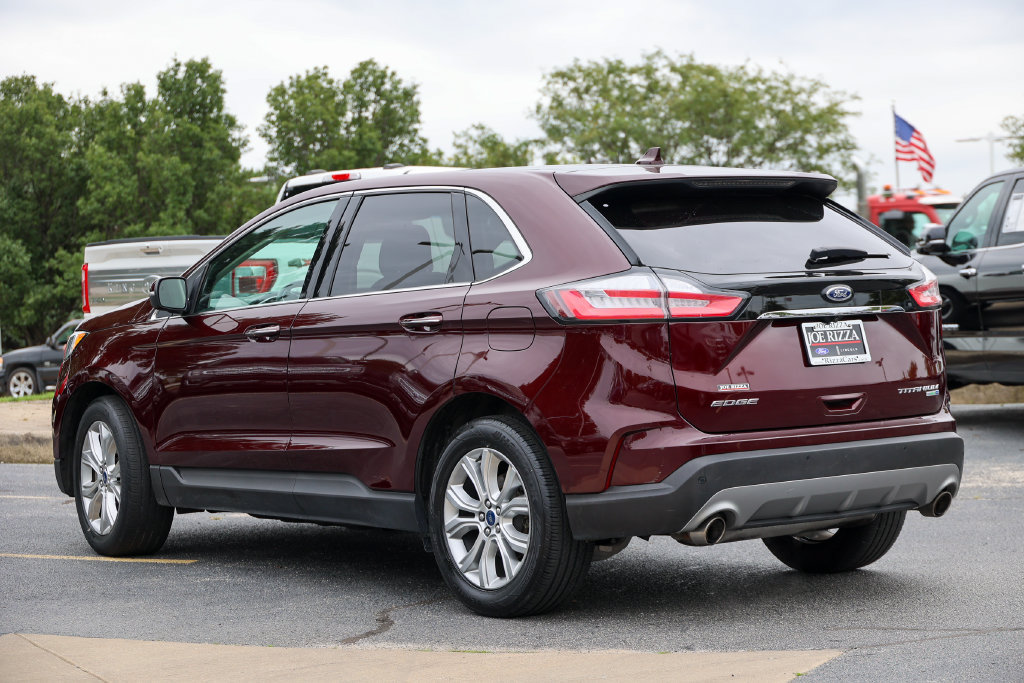 Certified 2019 Ford Edge Titanium w/ Cold Weather Package AWD/4WD image 26
