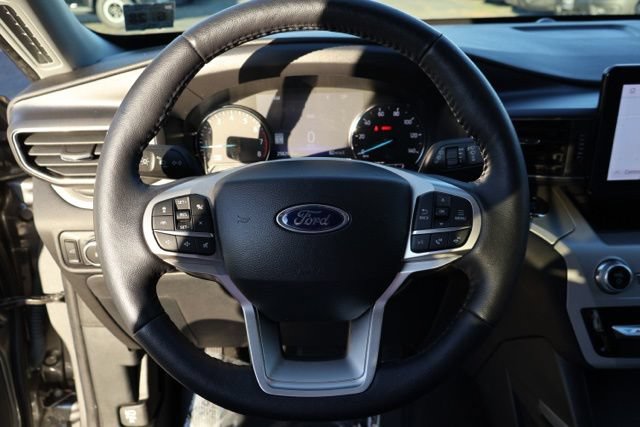 Certified 2023 Ford Explorer XLT w/ Equipment Group 202A AWD/4WD image 16