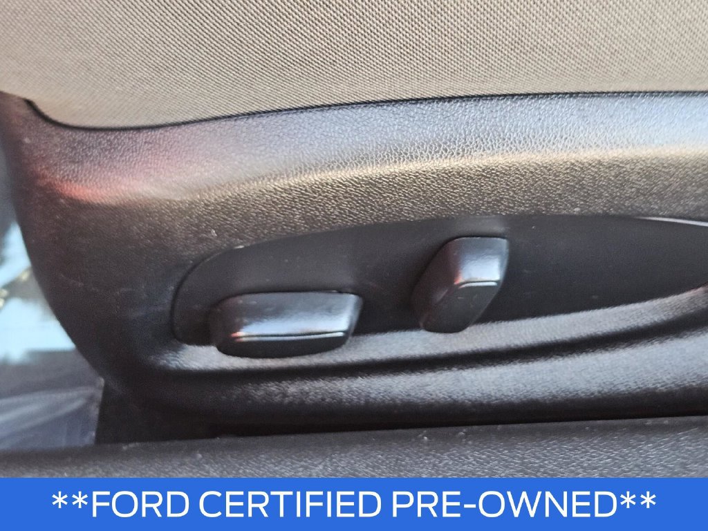 Used 2020 Chevrolet Camaro LT RWD image 18