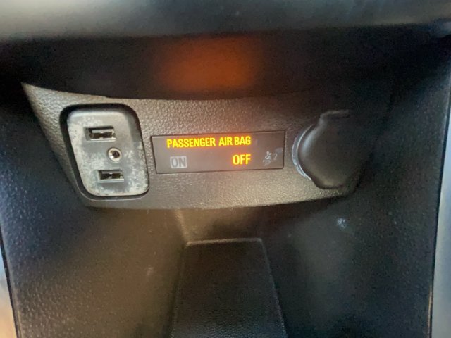 Used 2017 Chevrolet Trax LT AWD/4WD image 23