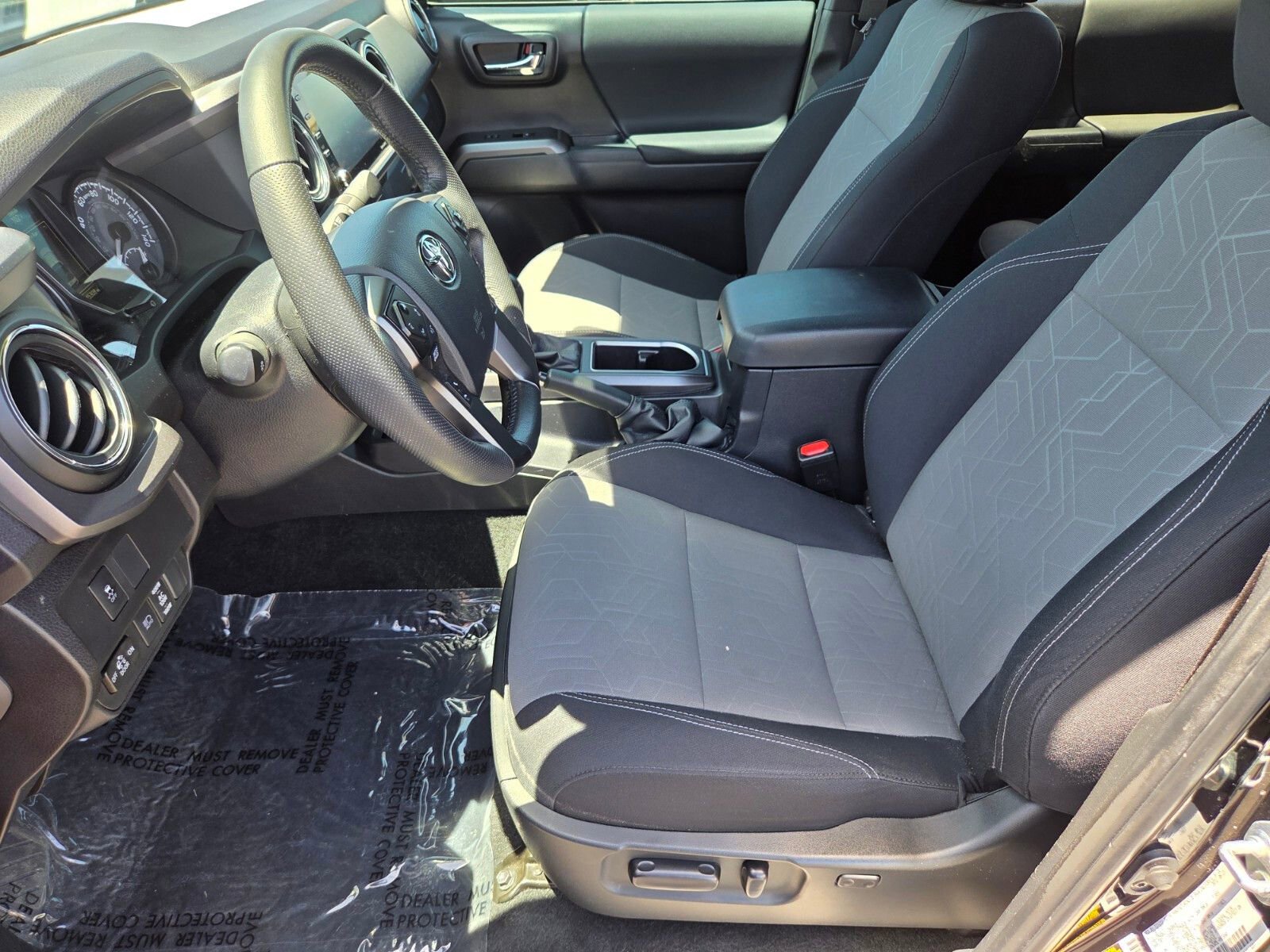 Used 2023 Toyota Tacoma TRD Off-Road AWD/4WD image 10