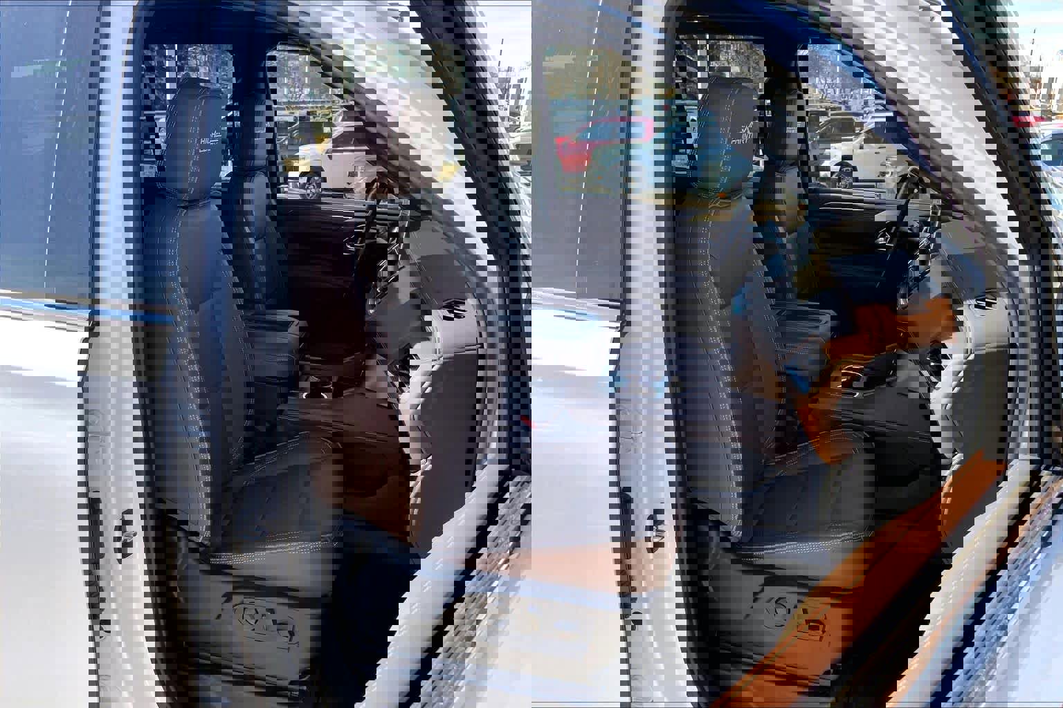 Used 2024 Chevrolet Tahoe High Country w/ Premium Package image 8