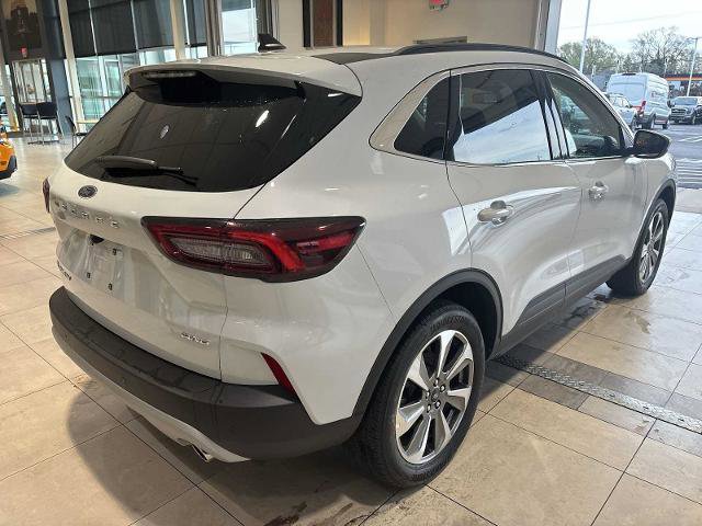 Certified 2025 Ford Escape Platinum AWD/4WD image 3